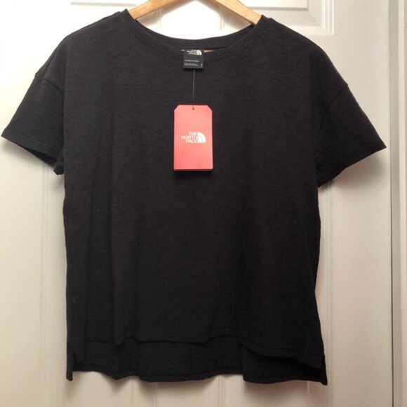 THE NORTH FACE Women's Emerine Black T Shirt - Picture 1 of 12